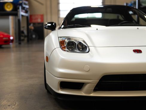 Used 2003 Acura NSX T image 14