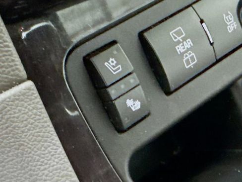 Used 2015 Buick Enclave Premium image 21