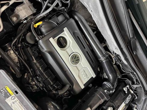 Used 2016 Volkswagen Tiguan S image 28