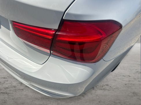 Used 2018 BMW 320i xDrive Sedan AWD/4WD image 22