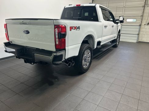 Used 2025 Ford F350 Lariat w/ Lariat Ultimate Package AWD/4WD image 3