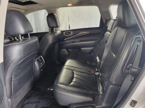 Used 2013 INFINITI JX35 AWD w/ Premium Pkg image 7