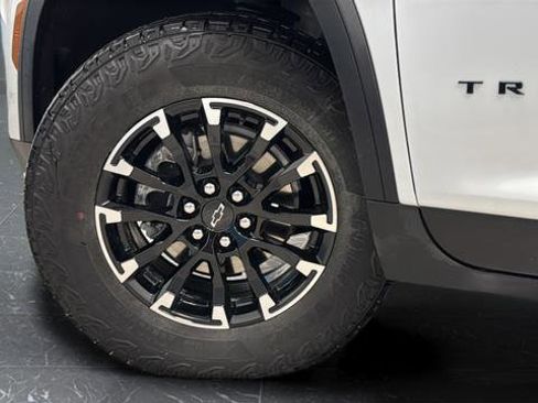 Used 2025 Chevrolet Traverse Z71 w/ Enhanced Driving Package image 30