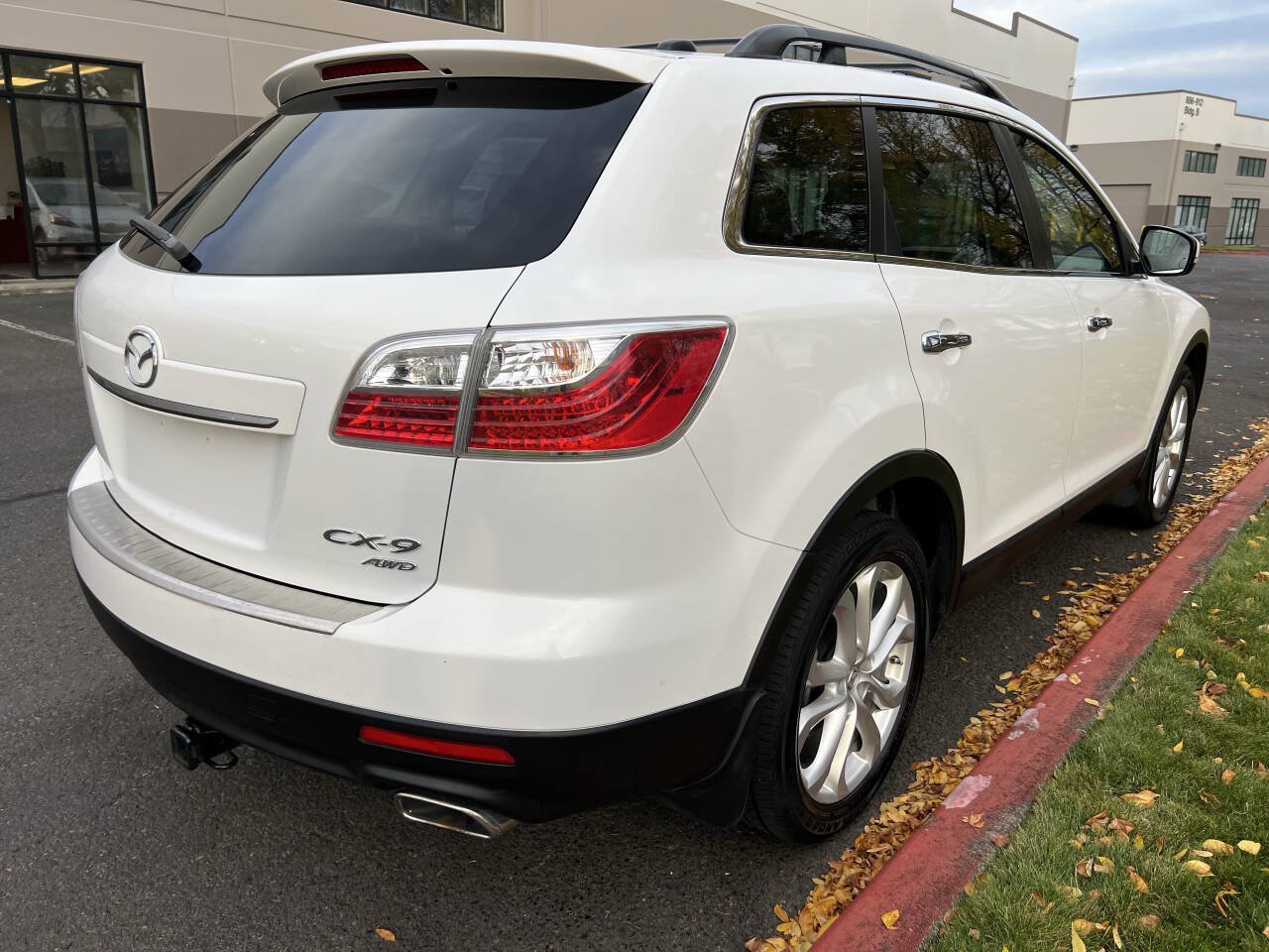 Used 2011 MAZDA CX-9 Grand Touring w/ Moonroof & Bose Audio Pkg AWD/4WD image 5