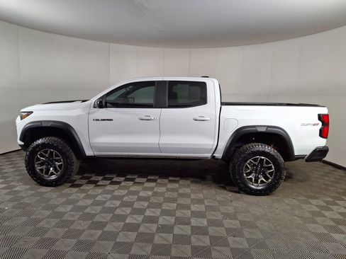 Used 2024 Chevrolet Colorado ZR2 w/ Technology Package image 2