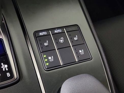 Used 2025 Lexus UX 300h FWD w/ Accessory Package (Z2) image 30