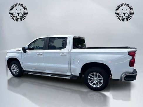 Used 2023 Chevrolet Silverado 1500 LT AWD/4WD image 9