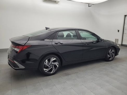 Used 2025 Hyundai Elantra SEL FWD image 10