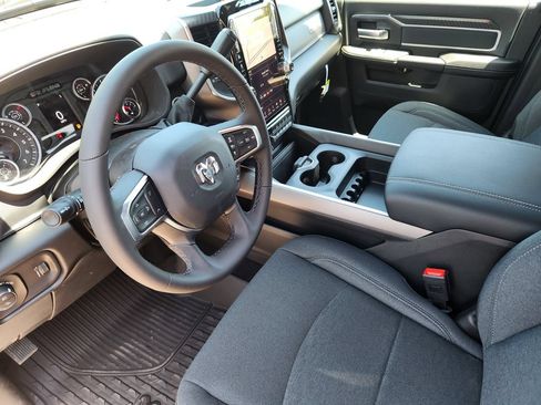 New 2026 RAM 2500 Big Horn AWD/4WD image 7