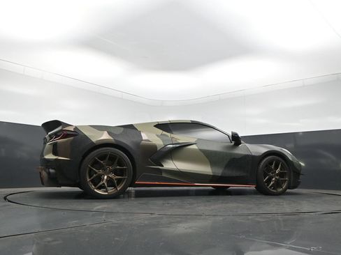 Used 2021 Chevrolet Corvette Stingray Preferred Cpe w/ Z51 Performance Package RWD image 32
