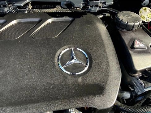 Used 2025 Mercedes-Benz GLA 250 4MATIC image 29