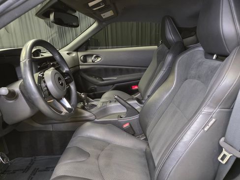 Used 2023 Nissan Z w/ Floor Mat Package (L93) RWD image 18