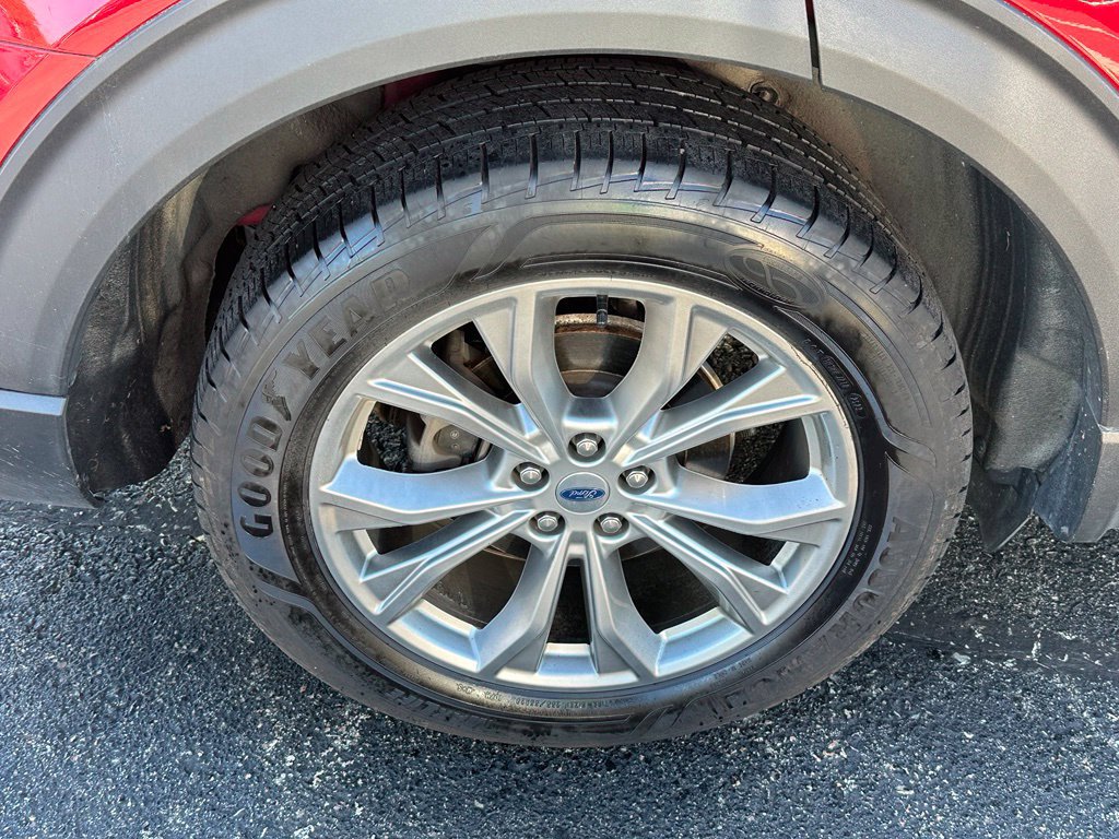 Used 2020 Ford Explorer XLT w/ Equipment Group 202A AWD/4WD image 6