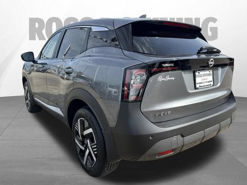 Used 2025 Nissan Kicks SV FWD image 6