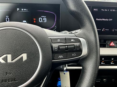 Used 2023 Kia Sportage LX image 23