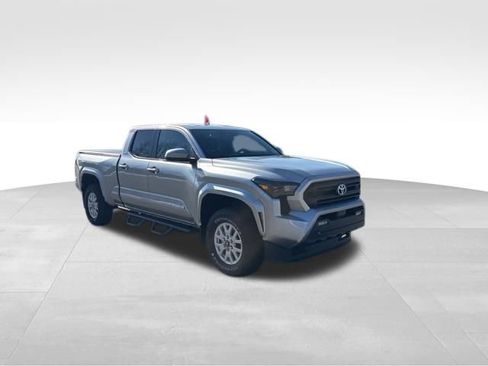 Used 2024 Toyota Tacoma SR5 image 7