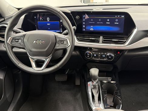 Used 2025 Chevrolet Trax ACTIV w/ Driver Confidence Package FWD image 27