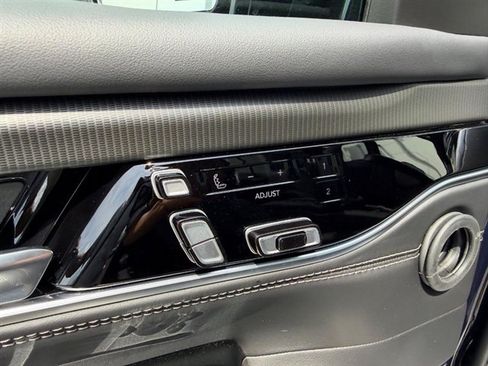 New 2026 Jeep Grand Wagoneer Summit AWD/4WD image 23