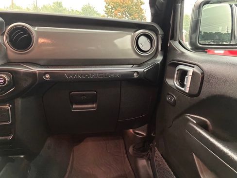 Used 2022 Jeep Wrangler Unlimited Sport w/ Sun And Sound Package AWD/4WD image 37