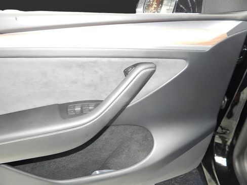 Used 2024 Tesla Model Y Long Range image 14