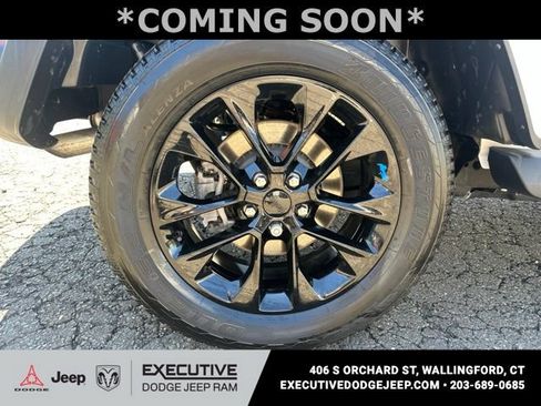 Used 2023 Jeep Wrangler Unlimited Sahara w/ Cold Weather Group AWD/4WD image 18