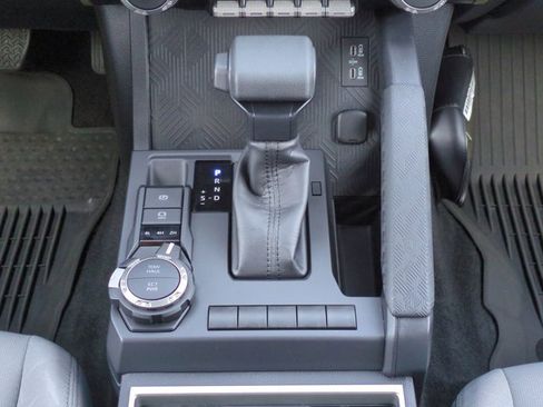 Used 2025 Toyota Tacoma Limited image 19