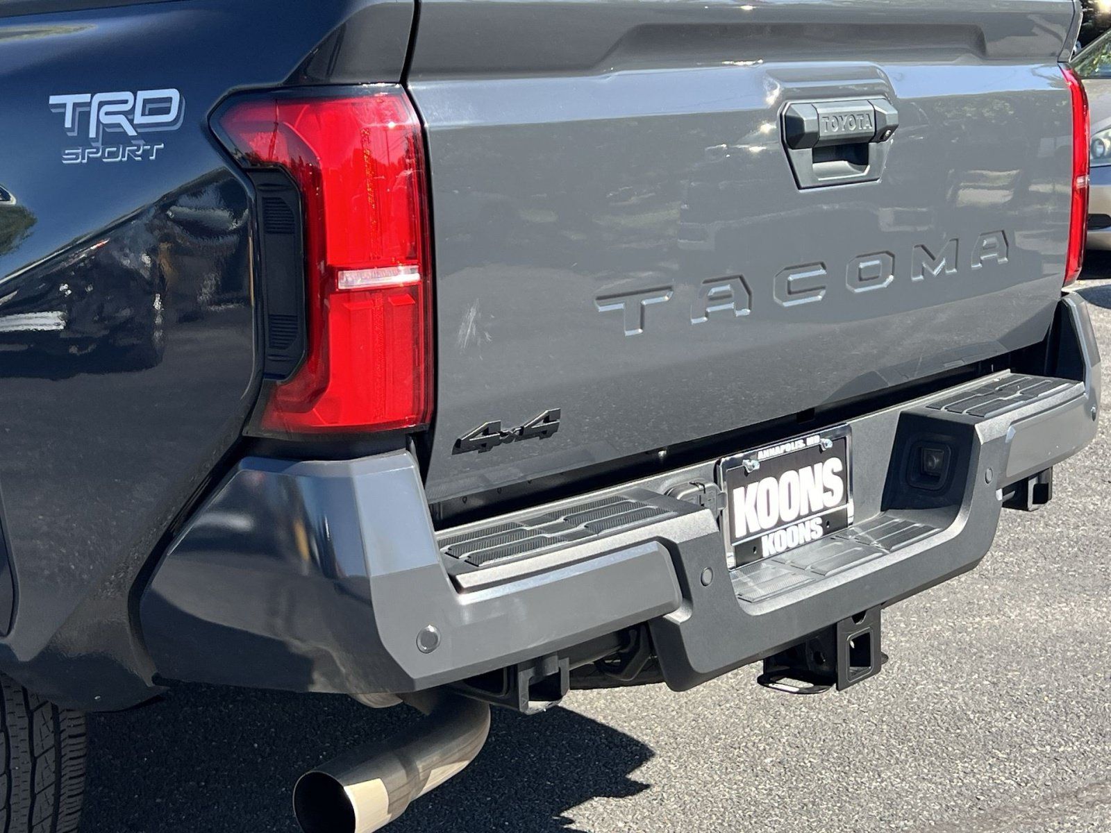 Used 2024 Toyota Tacoma TRD Sport AWD/4WD image 37