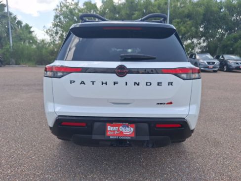 Used 2026 Nissan Pathfinder Rock Creek AWD/4WD image 6