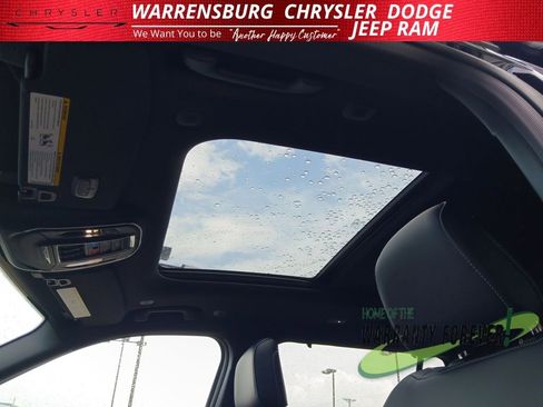 New 2025 Jeep Grand Cherokee L Limited w/ Luxury Tech Group II image 31