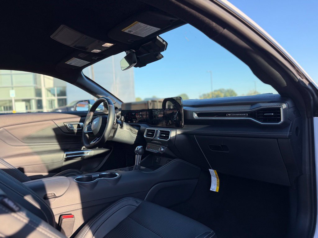 Used 2025 Ford Mustang GT Premium RWD image 8