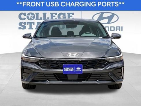 Used 2024 Hyundai Elantra SEL w/ Convenience Package image 10