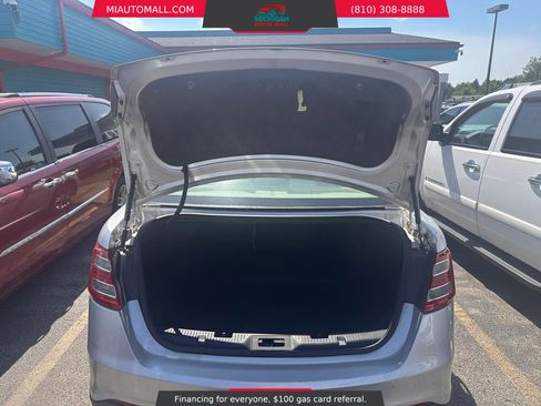 Used 2015 Ford Taurus SE FWD image 7