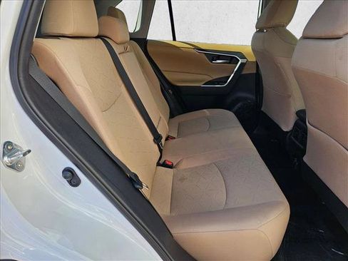 Used 2020 Toyota RAV4 XLE w/ Convenience Package FWD image 25