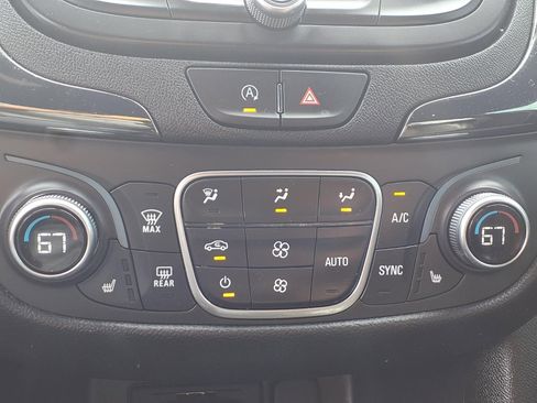 Used 2024 Chevrolet Equinox RS FWD image 6