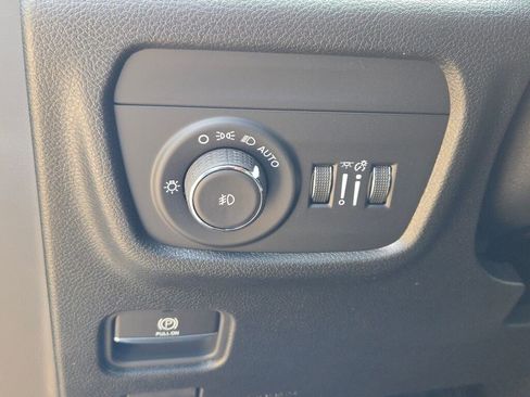 New 2025 Jeep Grand Cherokee Limited image 27