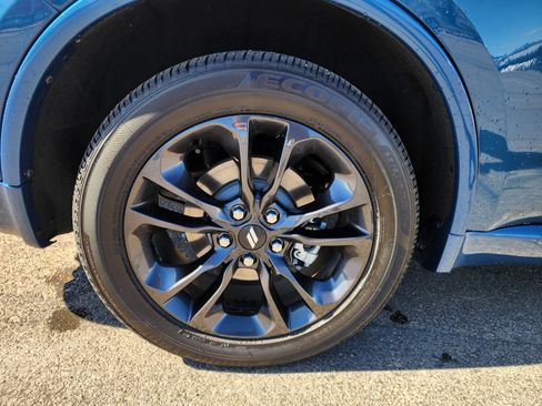 Used 2025 Dodge Durango GT w/ Blacktop Package image 11