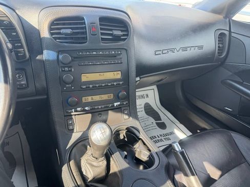 Used 2005 Chevrolet Corvette Convertible w/ Preferred Equipment Group RWD image 32
