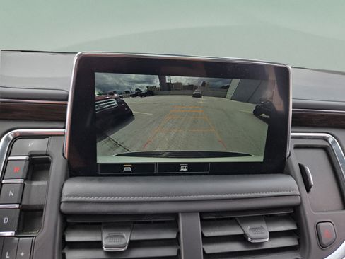 Used 2021 Chevrolet Tahoe LT w/ Rear Media and Nav Package RWD image 18