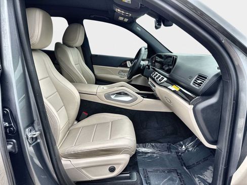 Used 2025 Mercedes-Benz GLE 450e 4MATIC image 13