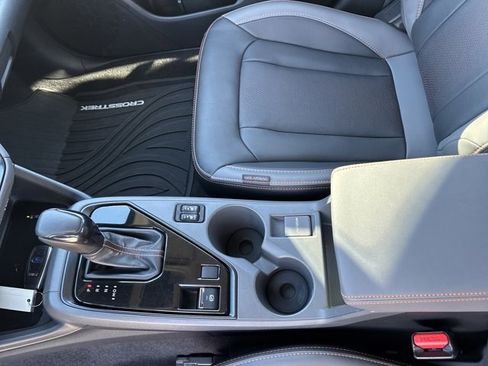 Certified 2025 Subaru Crosstrek 2.5i Limited w/ Popular Package #4A image 14