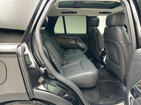 Used 2024 Land Rover Range Rover SE image 7