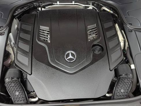 Used 2018 Mercedes-Benz S 560 4MATIC Sedan image 31