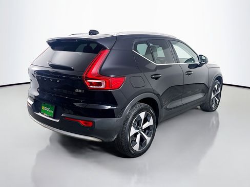 Used 2024 Volvo XC40 B5 Plus AWD/4WD image 10