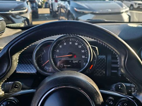 Used 2018 MINI Cooper S image 24