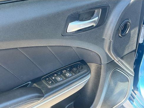 Used 2022 Dodge Charger Scat Pack RWD image 17