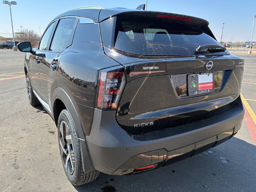 New 2026 Nissan Kicks SV w/ SV Premium Package FWD image 4