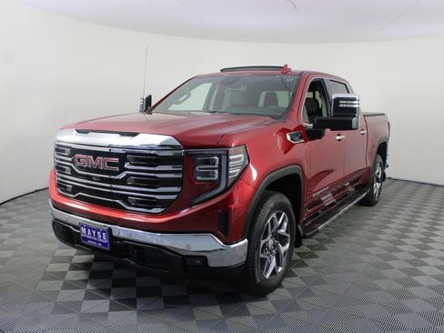 Used 2025 GMC Sierra 1500 SLT w/ SLT Premium Plus Package AWD/4WD image 26
