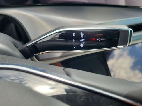 New 2026 Cadillac Vistiq Sport image 18