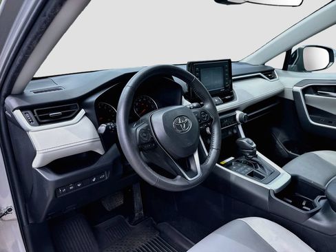 Used 2022 Toyota RAV4 XLE Premium AWD/4WD image 10