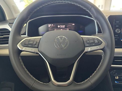 New 2026 Volkswagen Taos SE AWD/4WD image 23